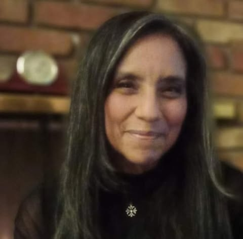 Meet your Posher, Gena maríe